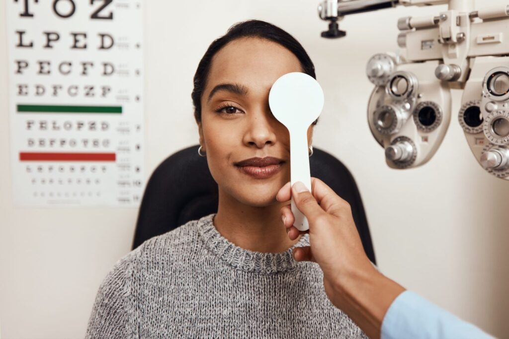 What Does Plano Mean on a Glasses Prescription?